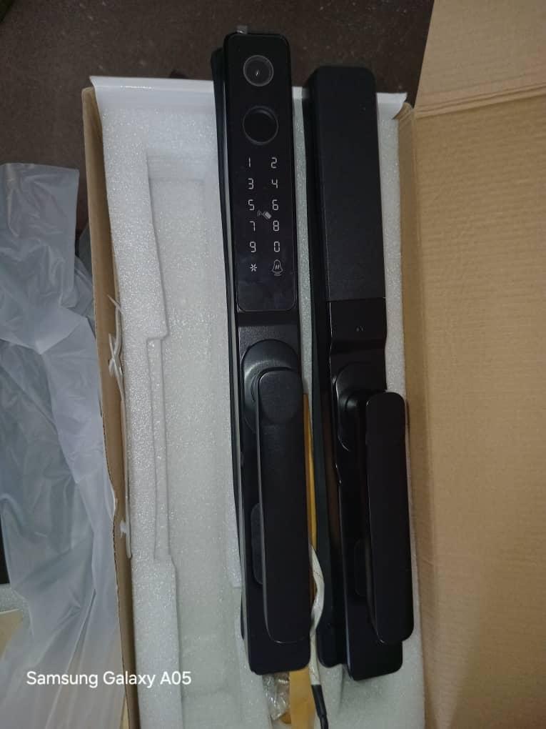 128D1369-A2D6-4123-93A6-C5D98C1CABF1